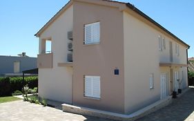 Apartments Mia Krk